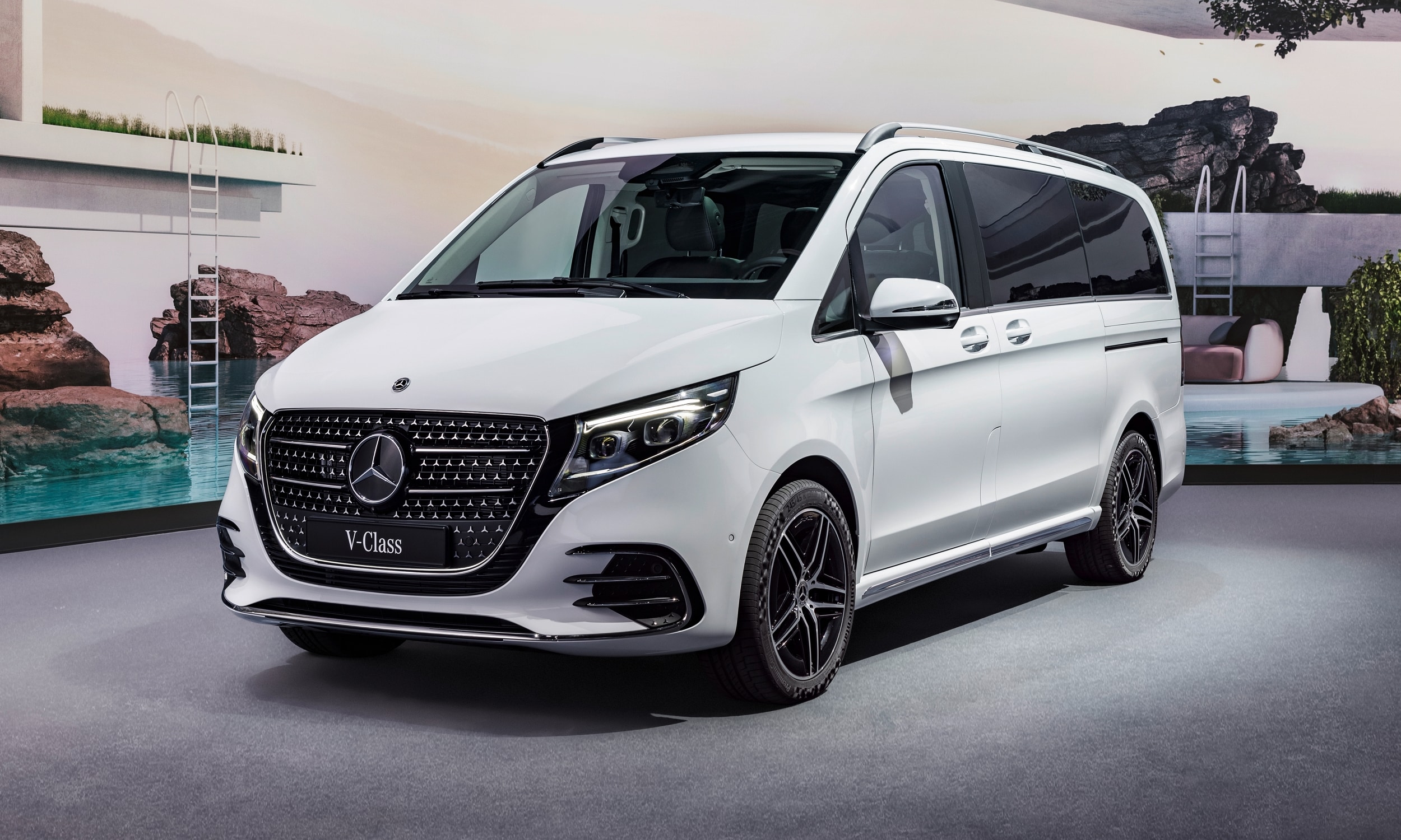Mercedes V-Class photo 2