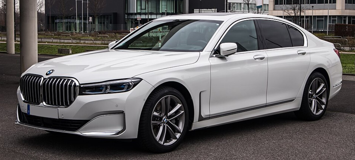 BMW 7 Series photo 3